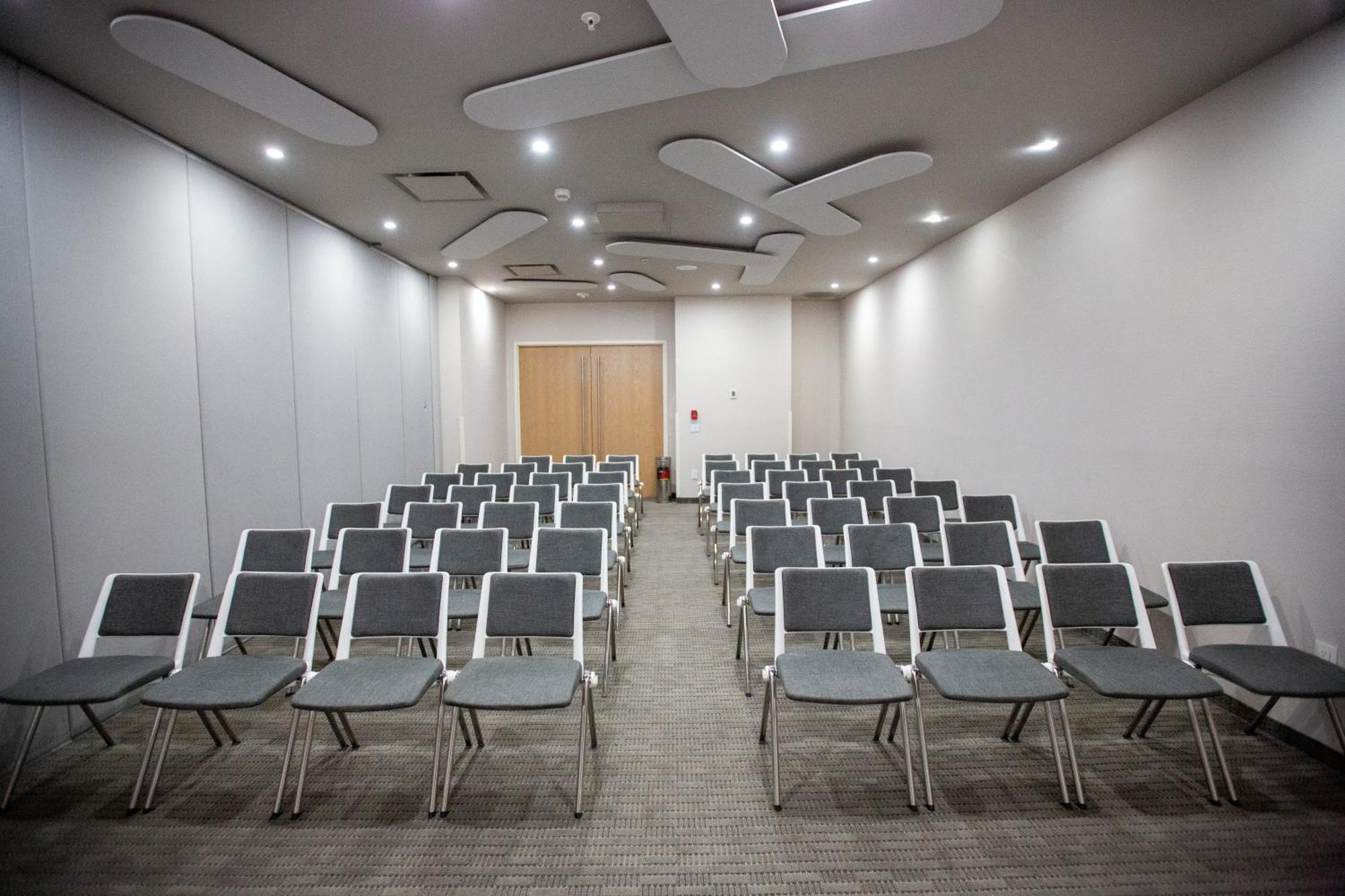 Metria Hotel León Eksteriør bilde The lecture theatre
