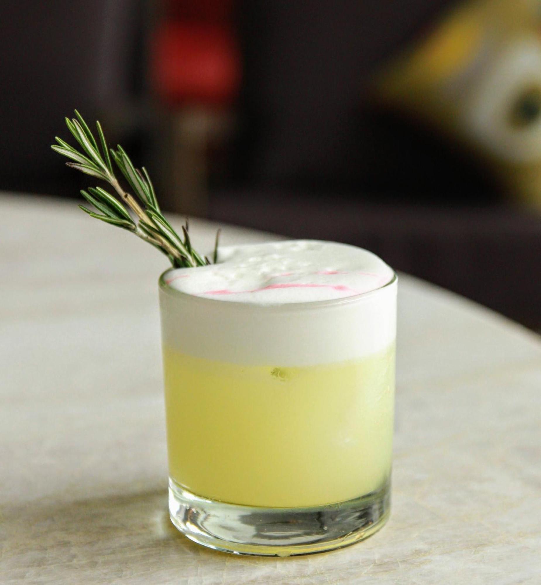 Metria Hotel León Eksteriør bilde A French 75